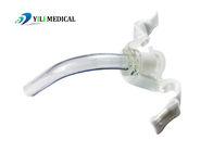 Tube de trachéostomie en PVC stérilisé, tube d' anesthésie déballé.