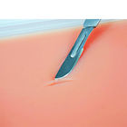 La plaie chirurgicale en silicone créative de bricolage est équipée d'un coussin d'entraînement pour la suture.